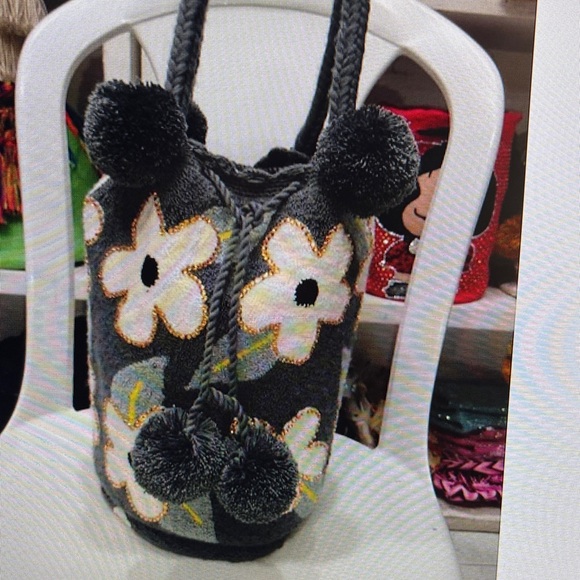 Wayuu Gray Floral Bag - Picture 3 of 3